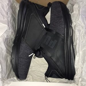 Puma Enzo strap knit